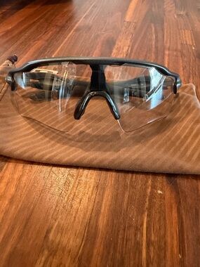 Oakley Radar EV photochromic lens Clear to Smoke. Excellent condition